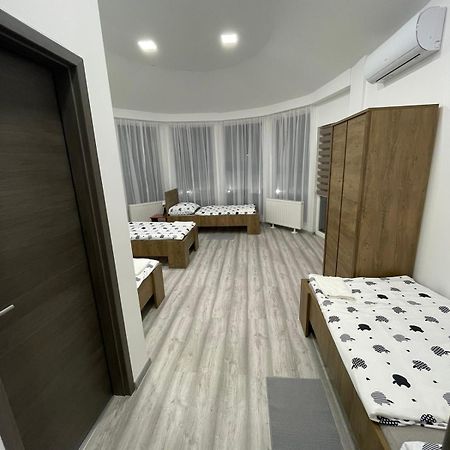 Hotel Alom Vendeghaz Dunaújváros Exterior foto